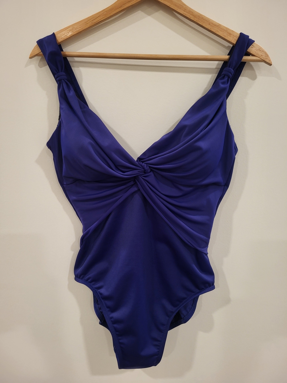 Miraclesuit Twist Front One-Piece Swimsuit in Deep Royal Blue SZ 10